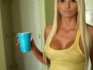 Mira los mejores videos Rubias En Bikini Vídeos Porno Gratis en ...