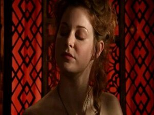 Esmé Bianco porno e video di sesso in alta qualità su AmorePorno.com