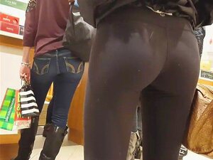 Black Voyeur Anal - Creepshot Of Perfect Ass In Black Jeans Voyeurs Hd