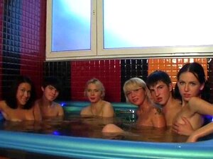 Малолетки - Porno @ RueNu.com