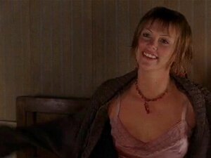 Charlize Theron Nude porno e video di sesso in alta qualità su ...