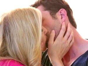Julia Ann James Deen - Porno @ RueNu.com