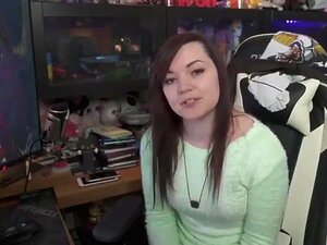 Chelxi Nue - Porno @ RueNu.com