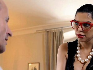 Kira Queen porno e video di sesso in alta qualità su AmorePorno.com