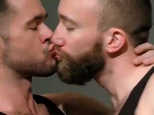 Hombres Musculosos Gays porno y videos de sexo en alta calidad en ...