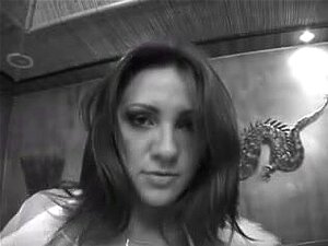 Agatha Cristine - Porno @ RueNu.com