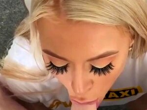 Regardez la pornstar blonde sucer la bite de son fan chanceux maintenant ! - Pipe, grosse bite, porno avec de gros seins
