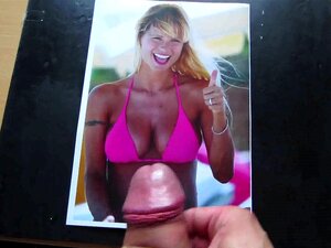 Michelle Hunziker porno e video di sesso in alta qualità su ...