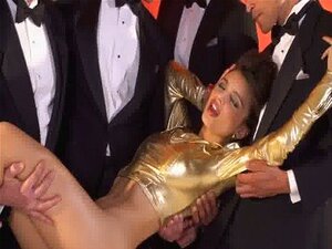Emily Ratajkowski porno e video di sesso in alta qualità su ...