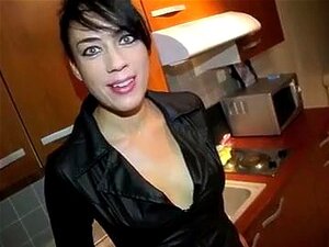 Adeline Suisse - Porno @ RueNu.com