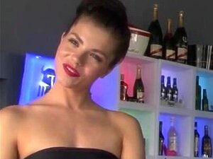 Manon Pasquier - Porno @ RueNu.com