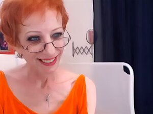 Incroyable gode mamie jouet sexuel maigre gilf baise son gode
