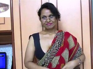 Horny Lily Indian - Porno @ RueNu.com