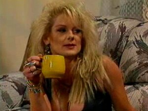 Sally Layd - Porno @ RueNu.com