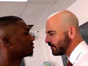Gay Blanc Suce Noir - Porno @ RueNu.com
