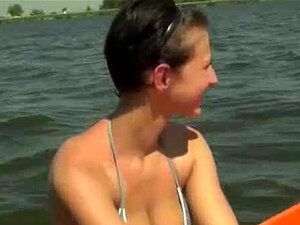 Bite Bateau - Porno @ RueNu.com