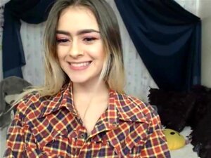 Une colombienne excitée se masturbe Une colombienne excitée se masturbe