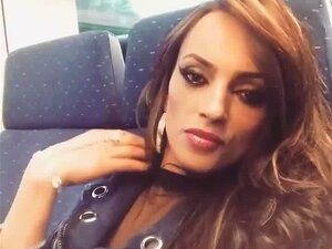 Shemale Arab Cachee - Porno @ RueNu.com