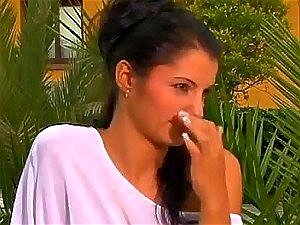 Lucy Belle - Porno @ RueNu.com
