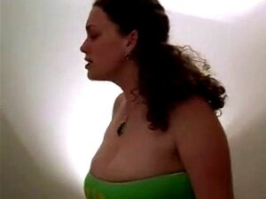 Riccia Mora porno e video di sesso in alta qualità su AmorePorno.com
